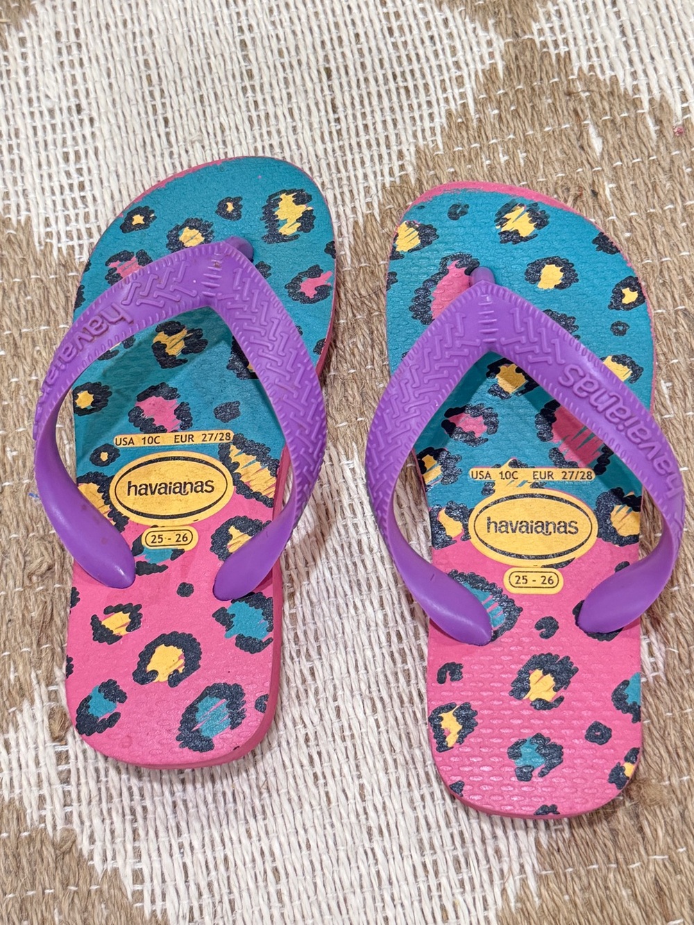 Havaianas Top Animals flip flops sandals vibrant teal pink leopard print toddler